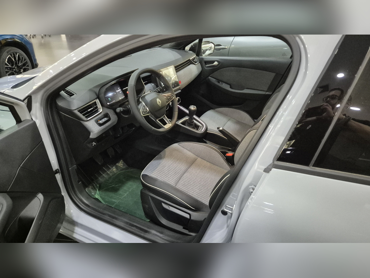 Renault Clio Techno foto 10